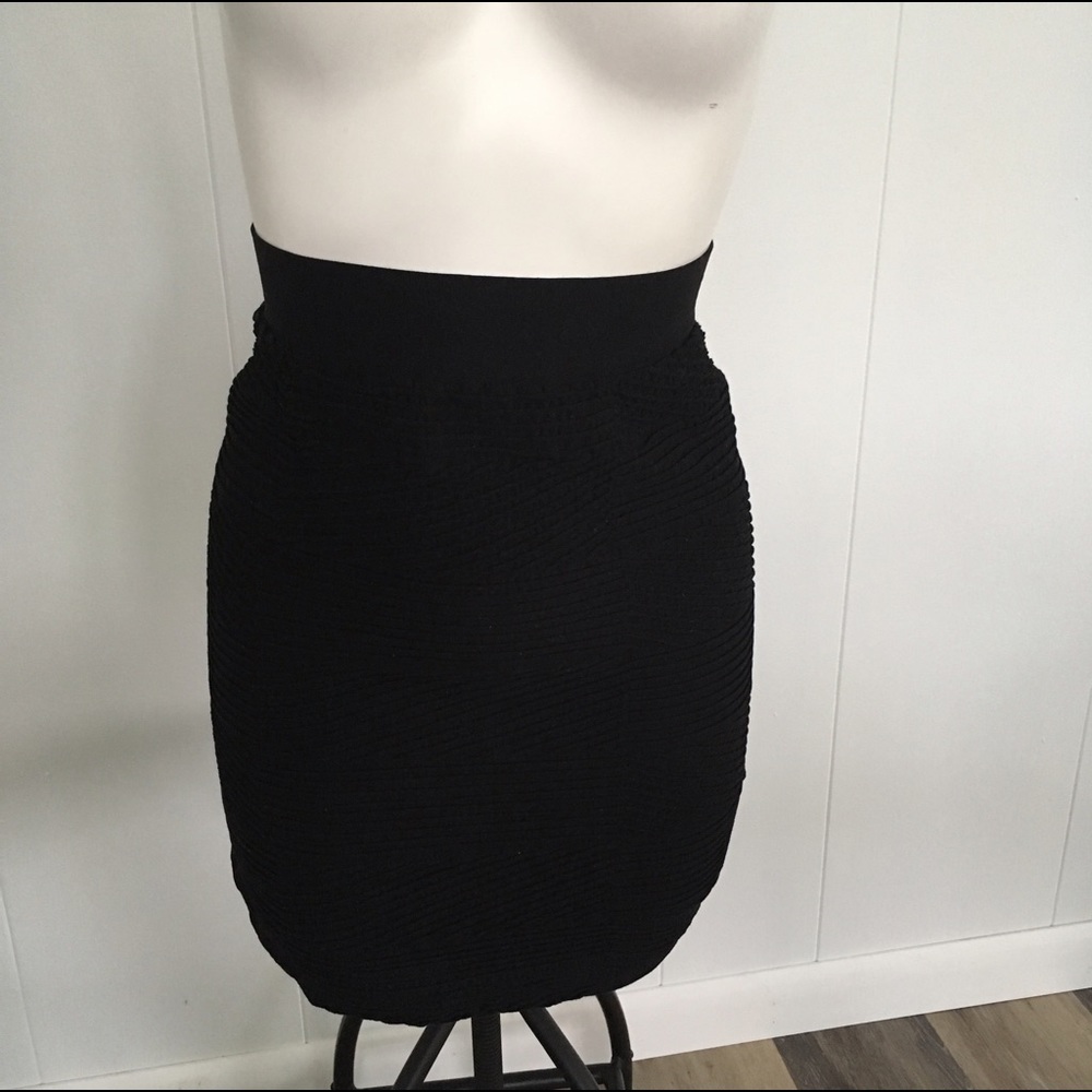 ❗️SALE❗️Bundle of 2 Tees by Tina stretch skirts