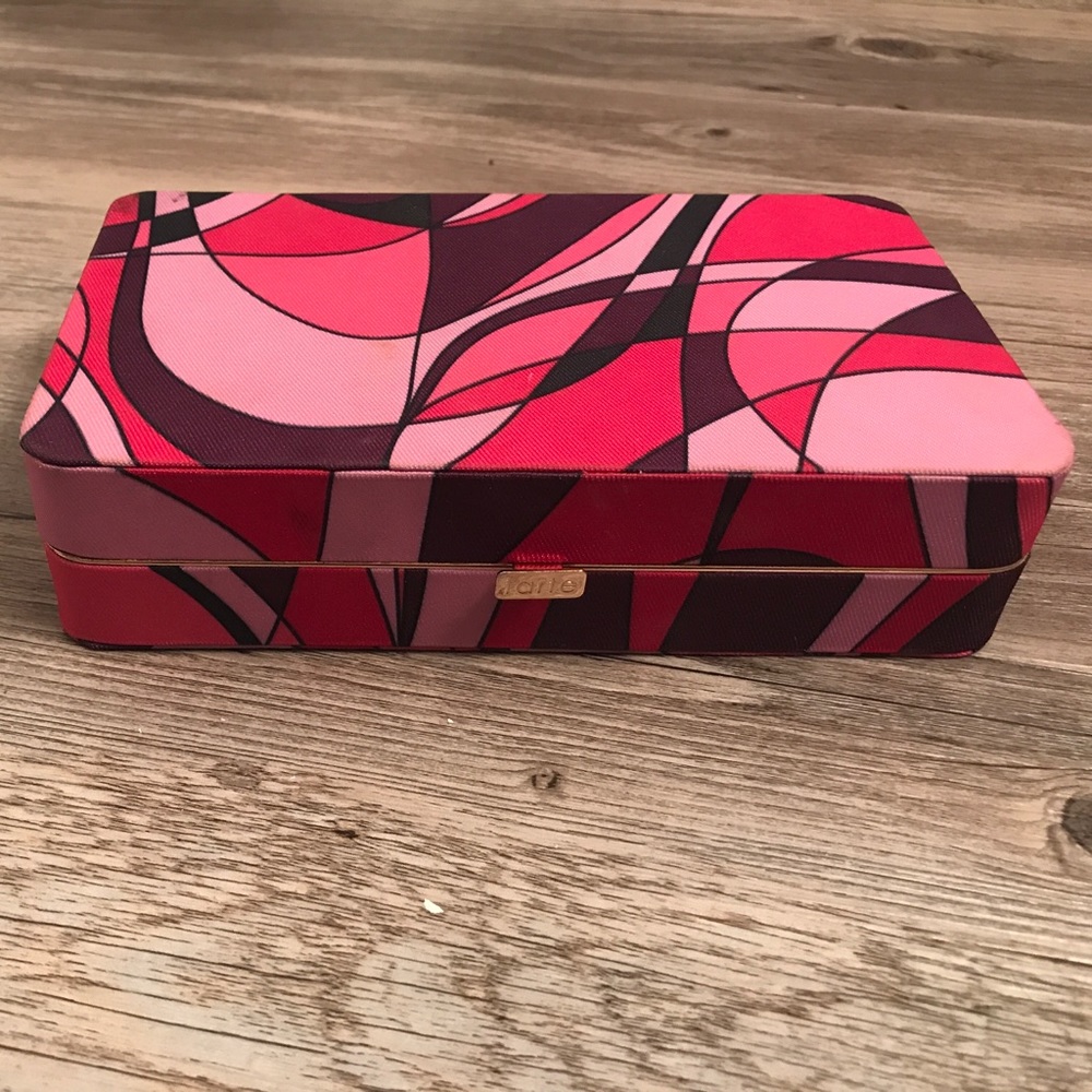 SOLD Tarte Brush Holder/Magnetic Palette 2 in 1