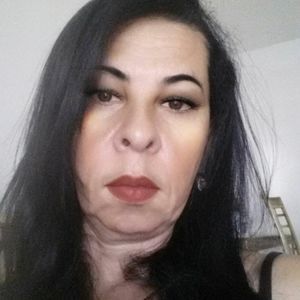 Meet your Posher, Adriana