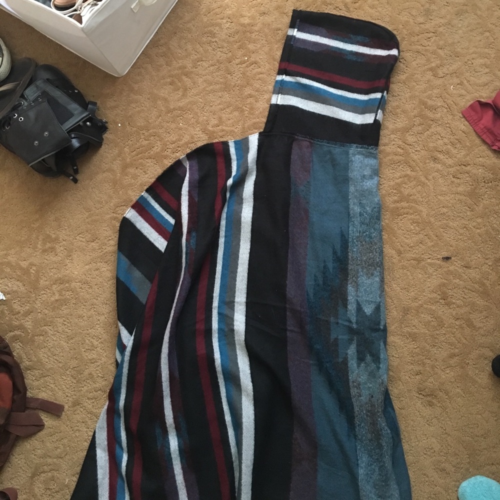Poncho - Picture 3 of 4