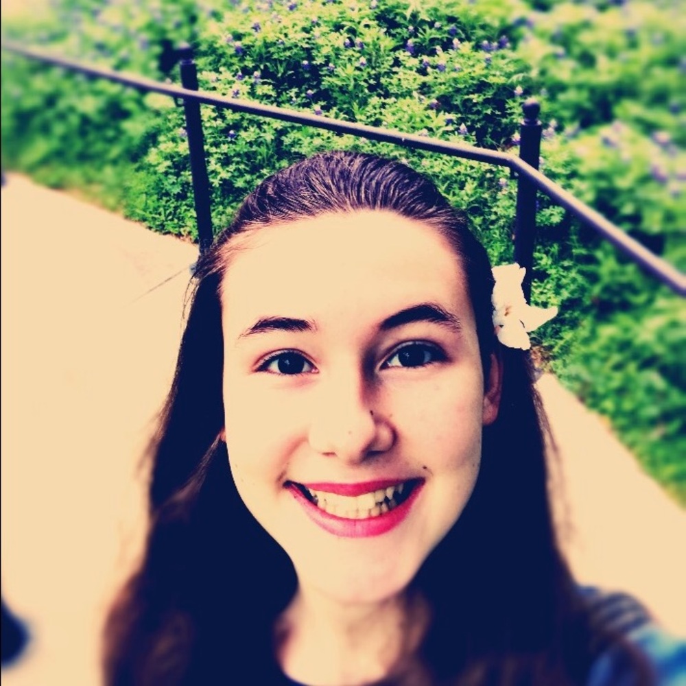 Meet your Posher, Olivia