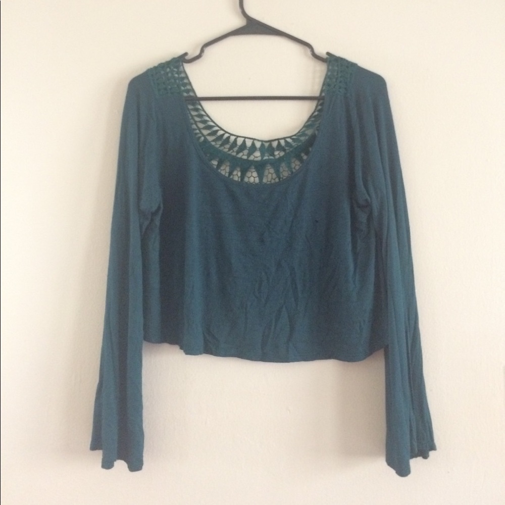 Long sleeve crop top
