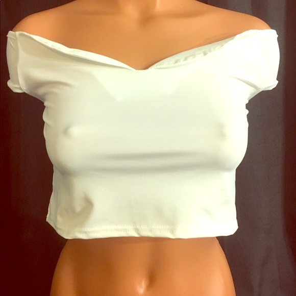 Tops - 🍍Off the Shoulder White Sweetheart Neck Crop Top