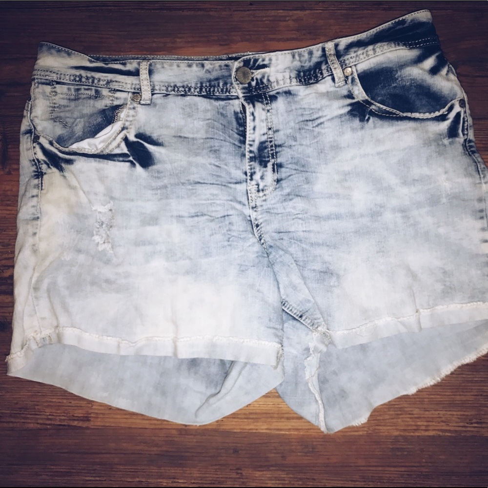 Distressed, Bleached jean shorts