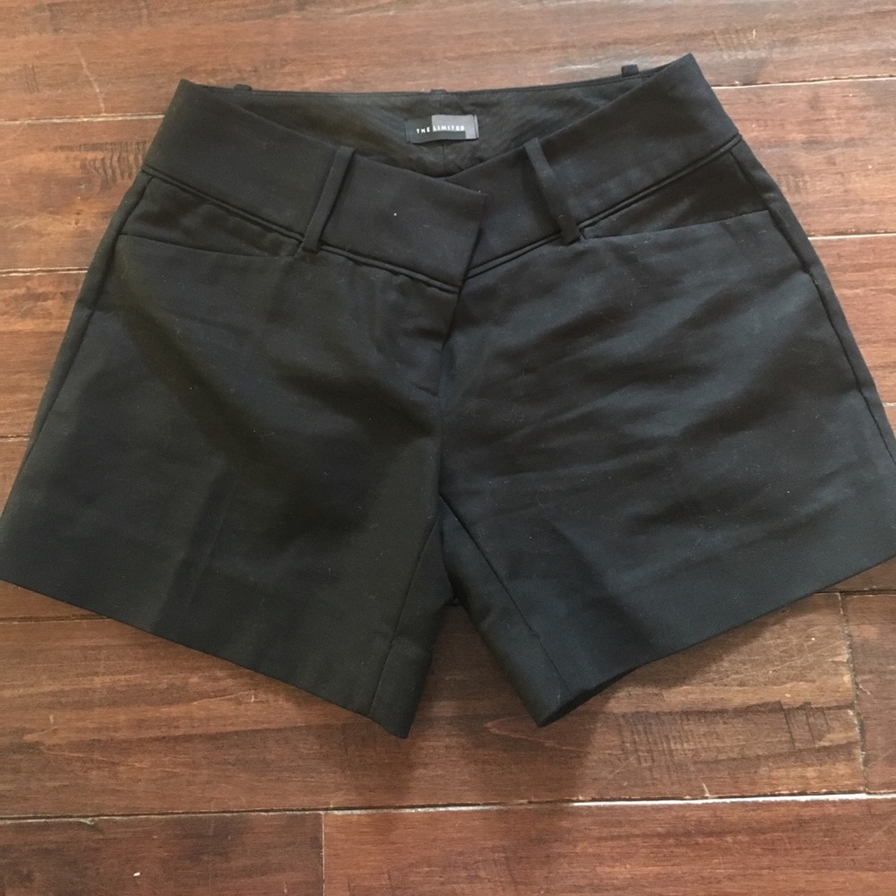 Black and white Shorts/ The Limited