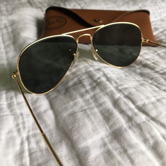 Ray-Ban Aviators - Picture 3 of 4