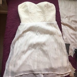 White strapless dress