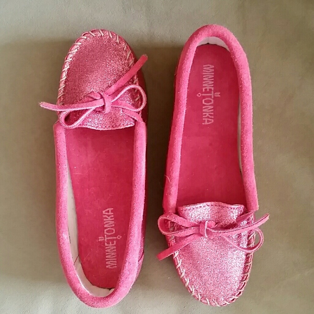 Minnetonka girls mocs