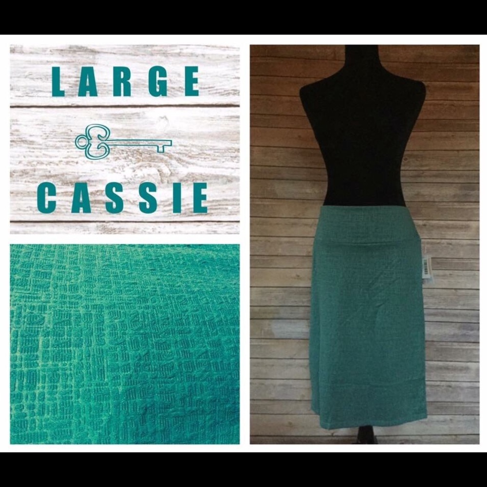 NWT Turquoise Lularoe Cassie Pencil Skirt