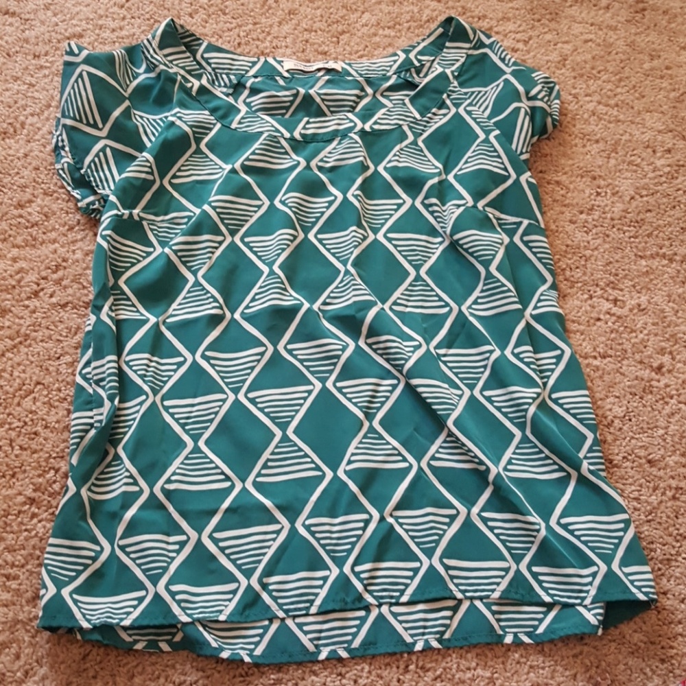 Old Navy Top Bundle- 4 tops!