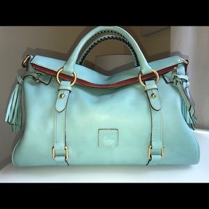 Outstandingly yummy aqua bag.