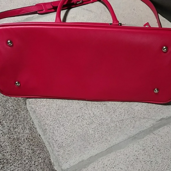 London Fog tote - Picture 2 of 4