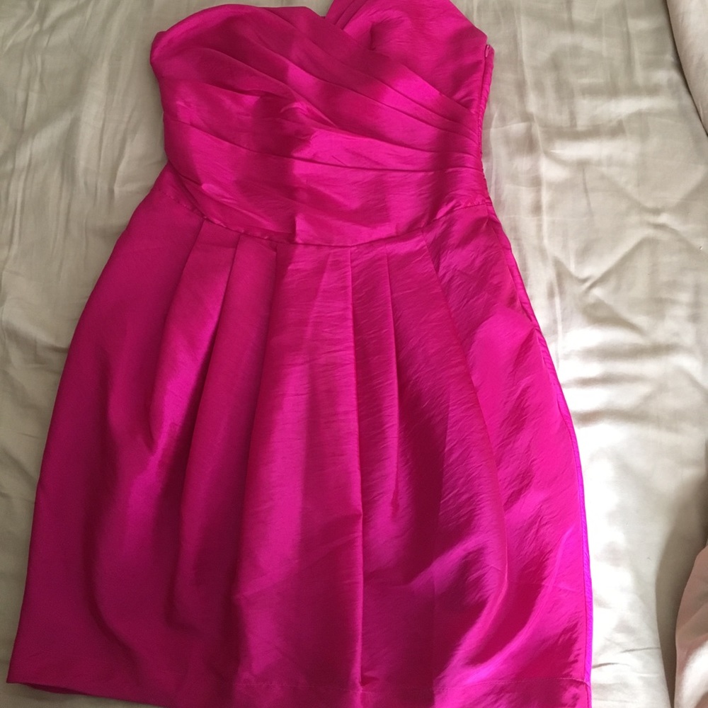 2 strapless dresses in red and pink