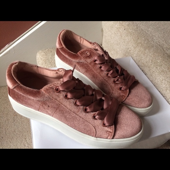 Steve Madden Bertie Velvet Lace up Sneaker 6 - Picture 3 of 5