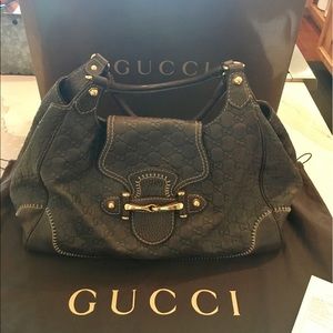 Authentic Gucci handbag EUC