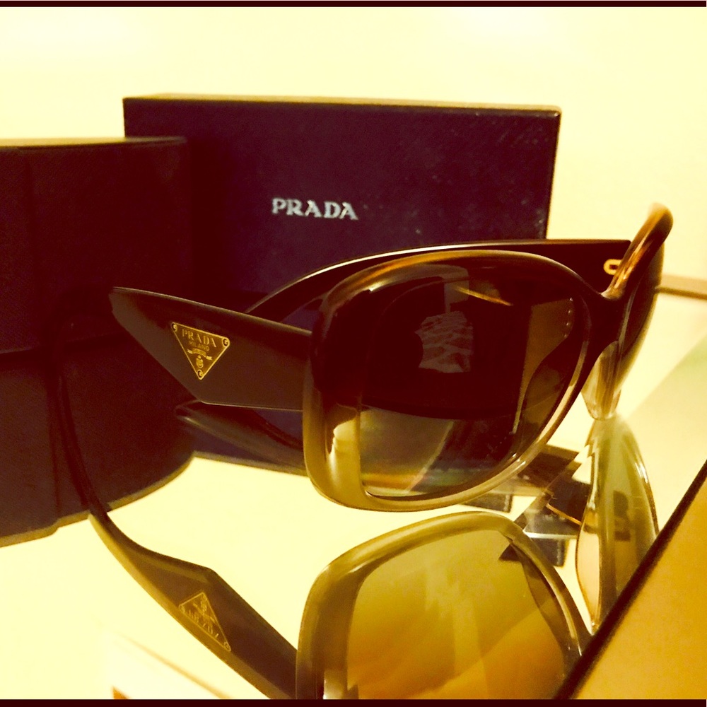 PRADA SUN GLASSES!✨🕶