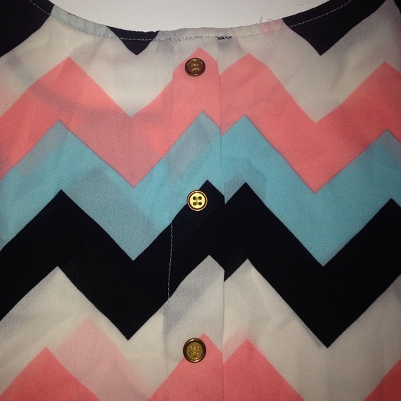 Chevron Print Shirt - Picture 2 of 3