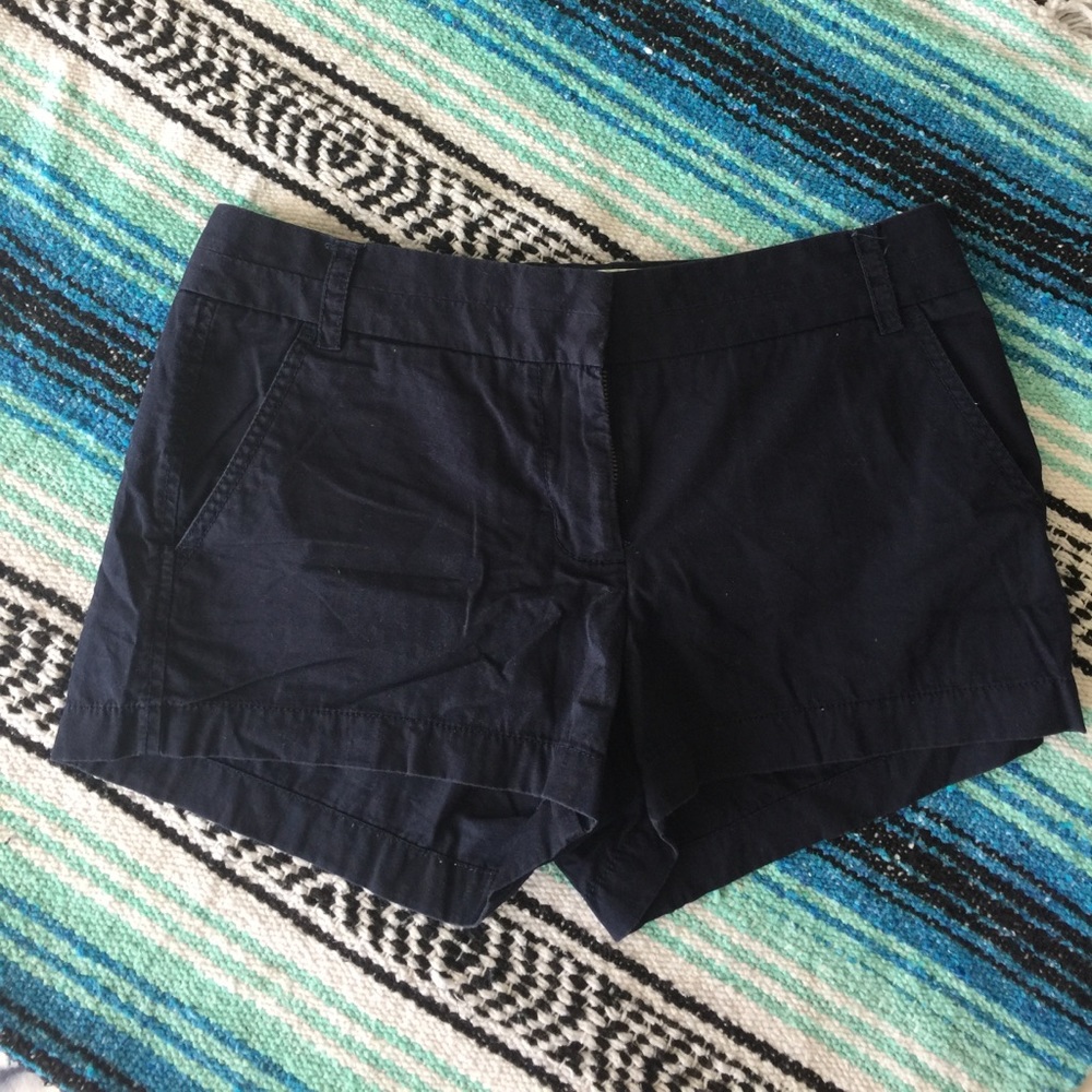 • J. Crew "Broken-In" Chino Shorts Navy Size 6 •