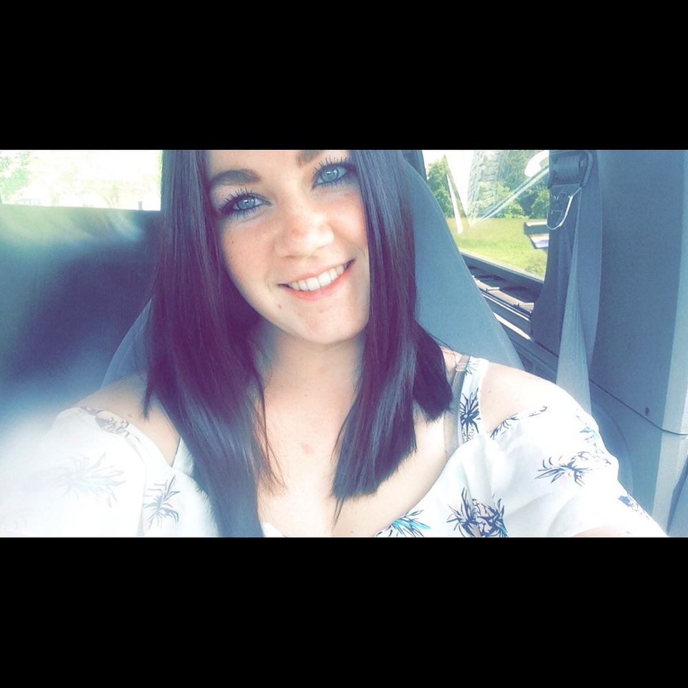 Meet your Posher, Briana