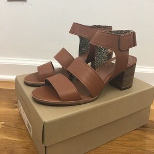 ED Ellen DeGeneres Tahni Sandals