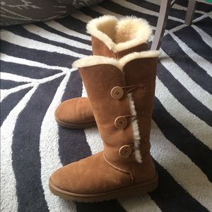Tall 3 button UGGs size 9