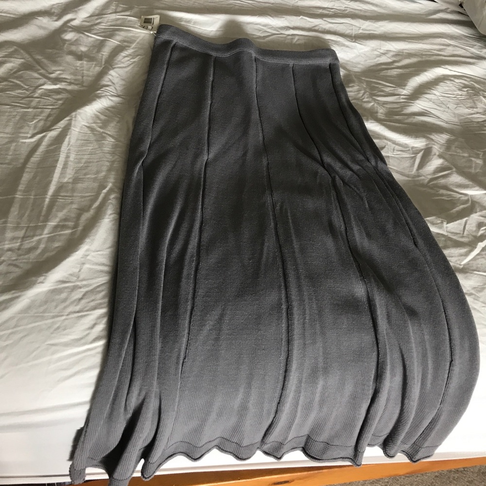 Nbw Agnes b skirt with pleats