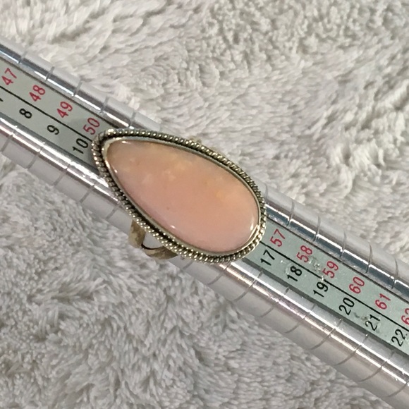 Beautiful pink opal ring size 6.75 in .925 silver - Picture 3 of 8