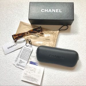 CHANEL Frames Brown / Gold Hardware