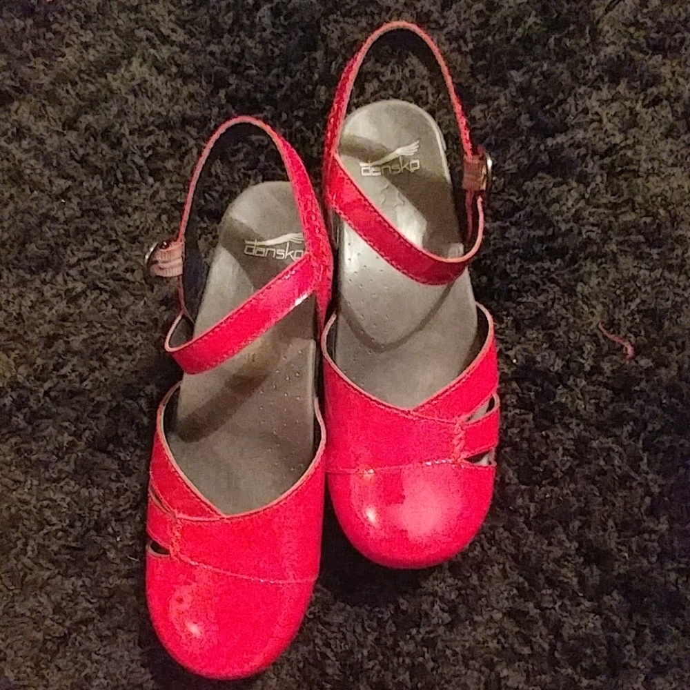 Dansko patent red mary janes