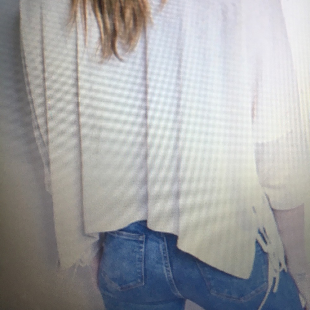 🤗Only One Left🤗Cream Side Lacing Top NWT - Picture 2 of 5