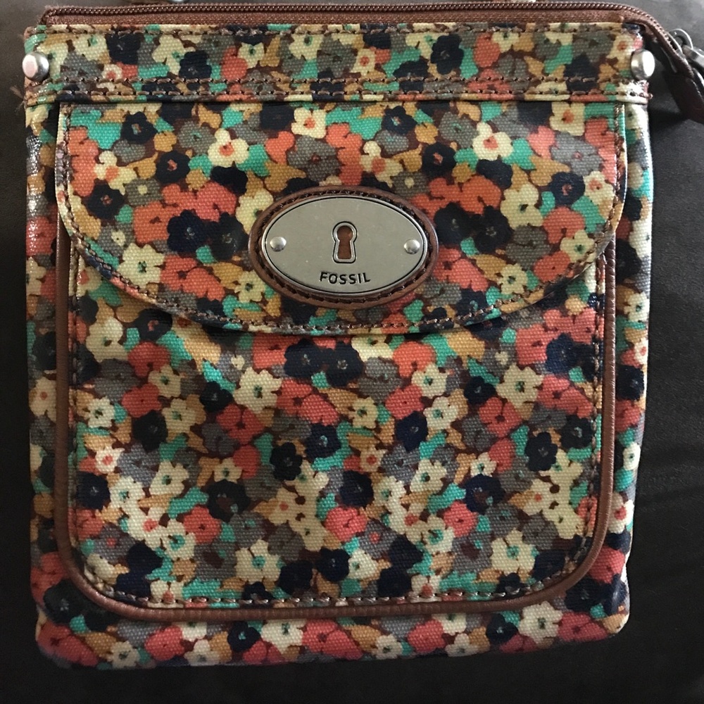 Fossil Keyper Crossbody