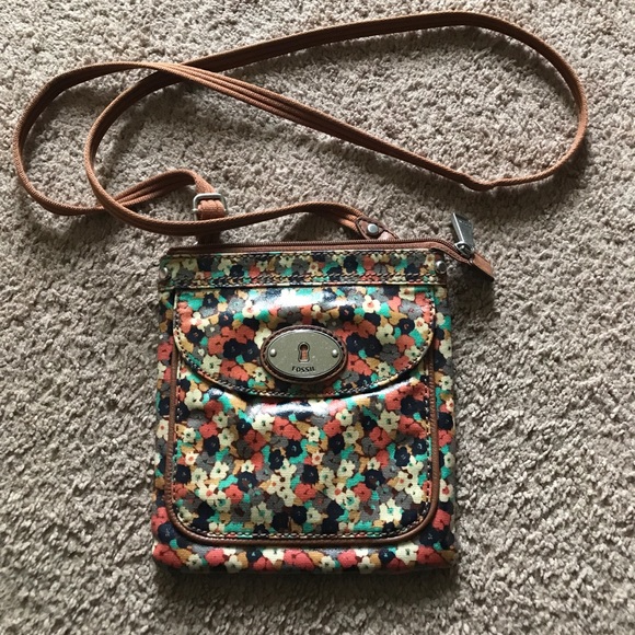 Fossil Keyper Crossbody - Picture 2 of 4