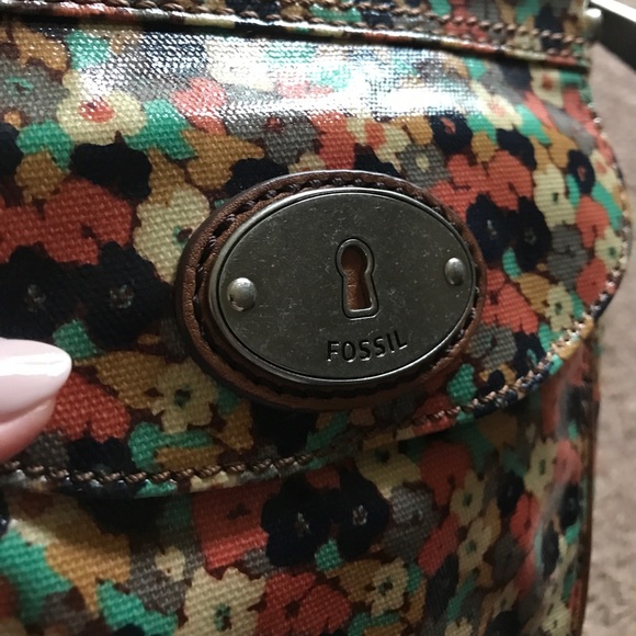 Fossil Keyper Crossbody - Picture 4 of 4