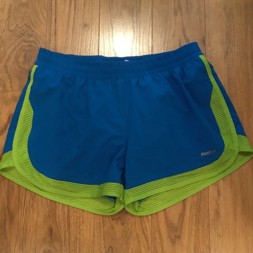 Like new Reebok shorts size S