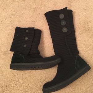 Black knit Ugg boots