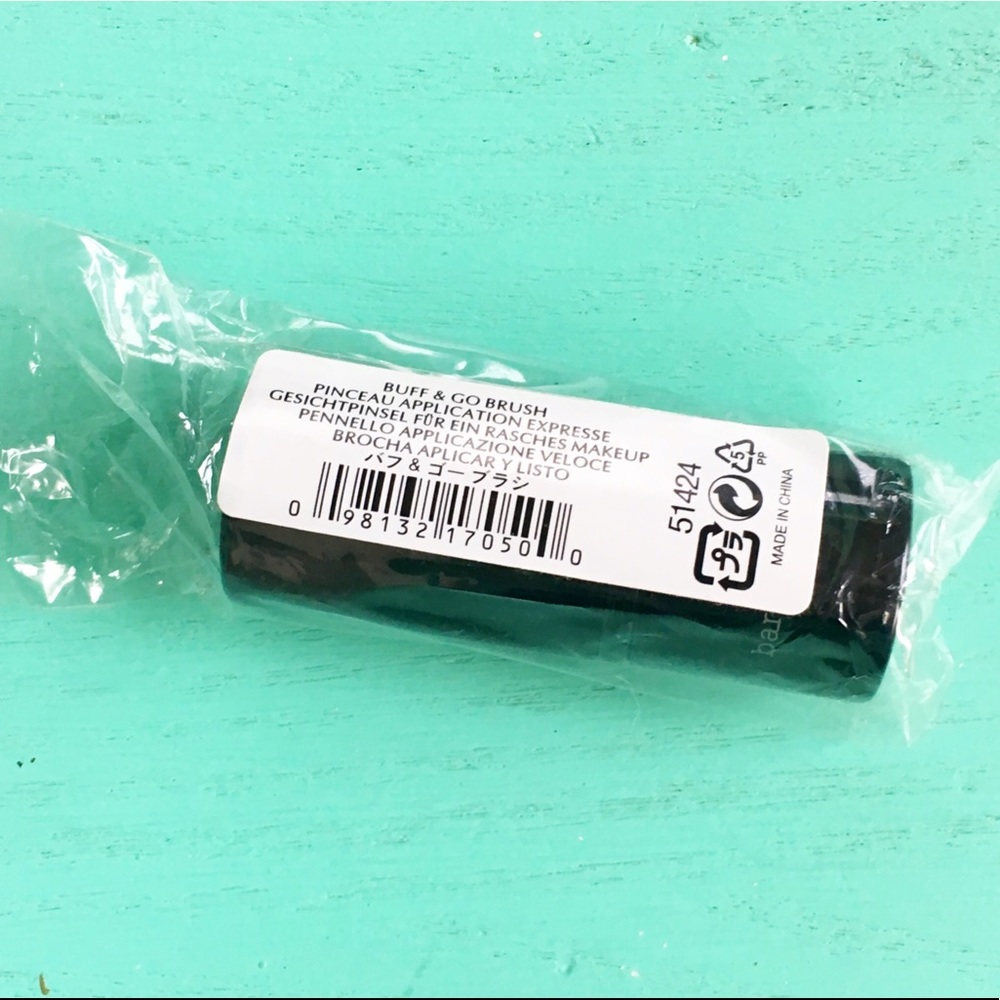 BareMinerals Buff & Go Brush