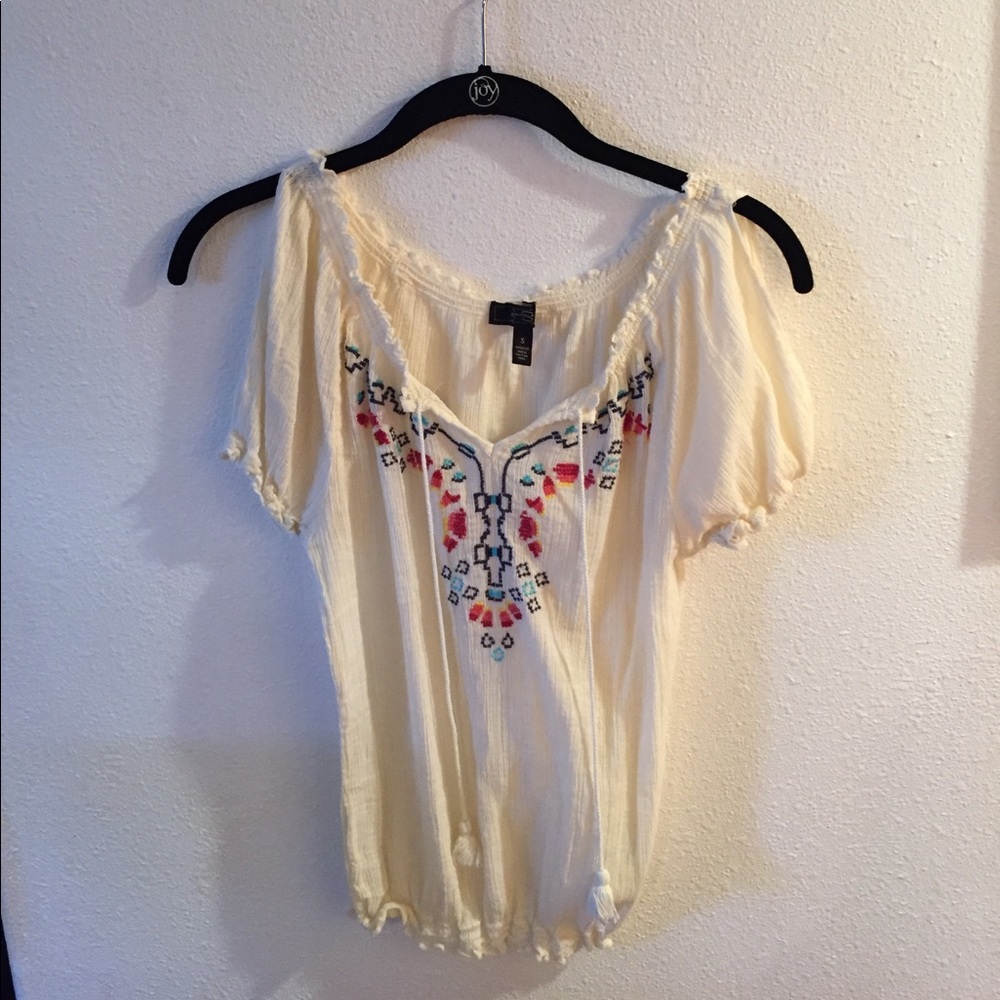 Jessica Simpson off the shoulder Aztec shirt