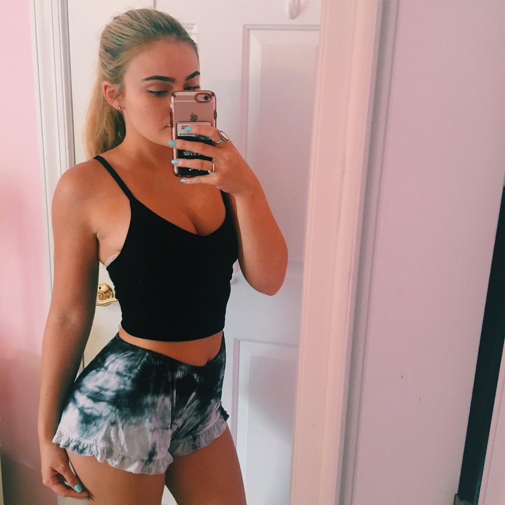 tie-dye ruffle shorts