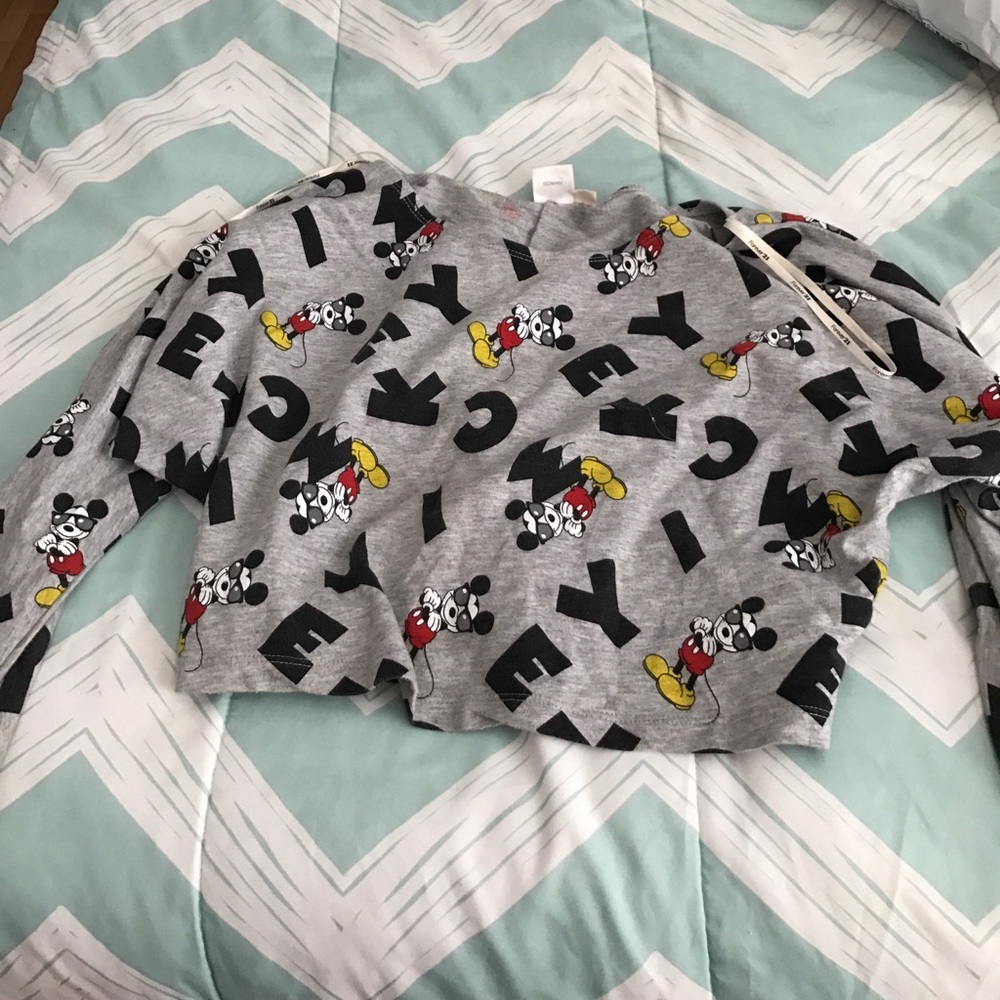 Very cute cropped Mickey shirt from forever 21