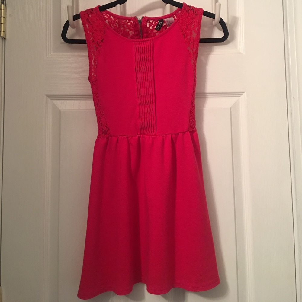 🌺 Pretty In Pink Skater Dress with lace back