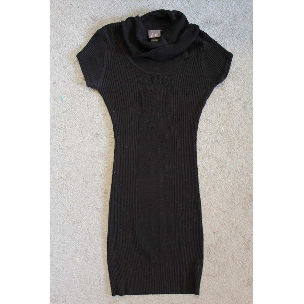 black ribbed knit Dots dress