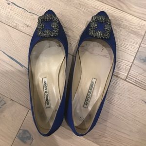 Manolo Blanhnik blue flats