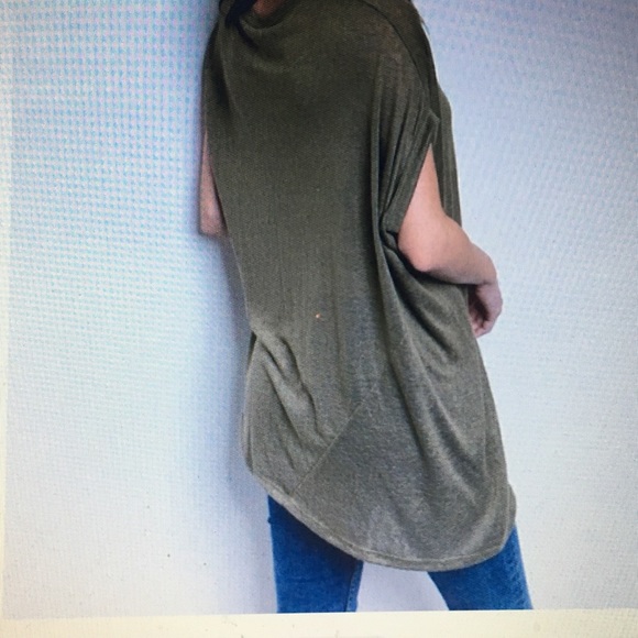 Only ONE left! Oversized Slub Knit Top NWOT - Picture 2 of 2