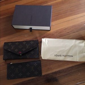 Like New Louis Vuitton Josephine Monagram wallet