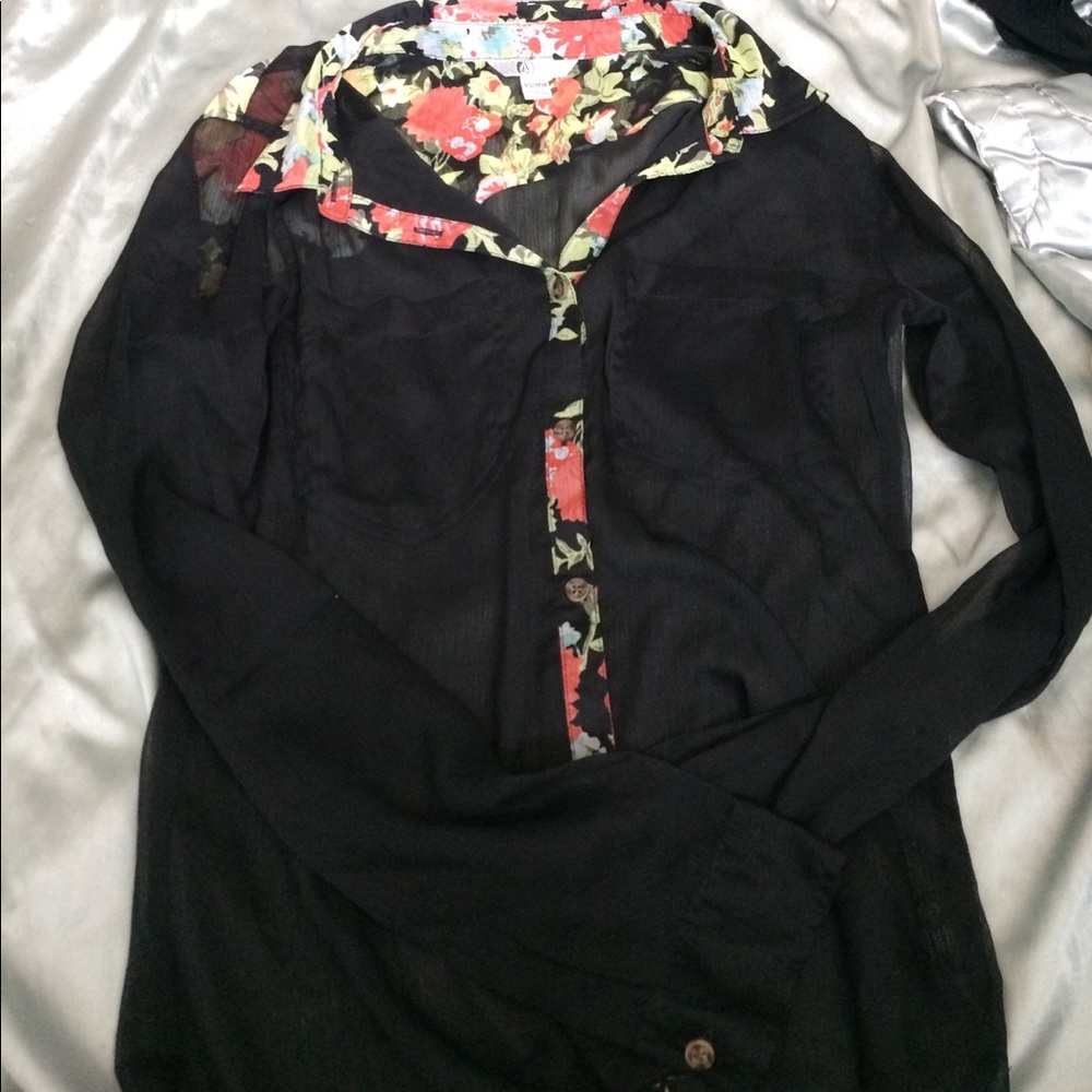 Volcom button down