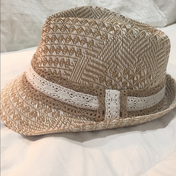 Fedora - Picture 2 of 4