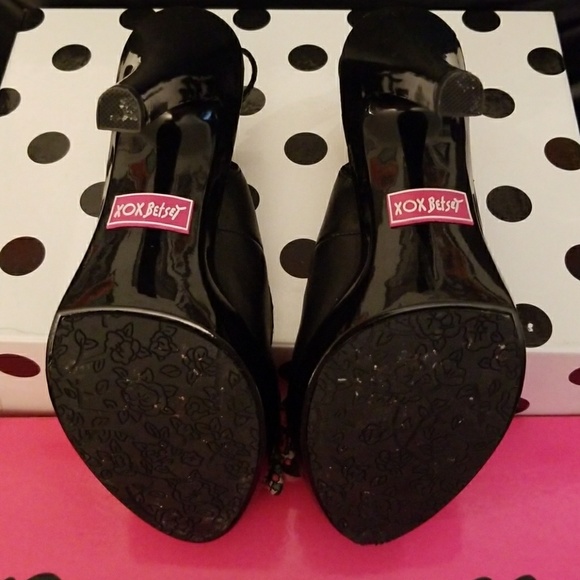 Betseyville by Betsey Johnson Laurel heels - Picture 3 of 8