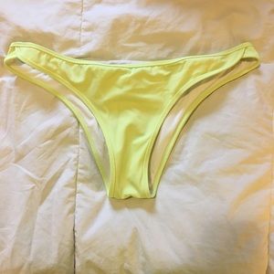 VS Itsy Bikini Bottom