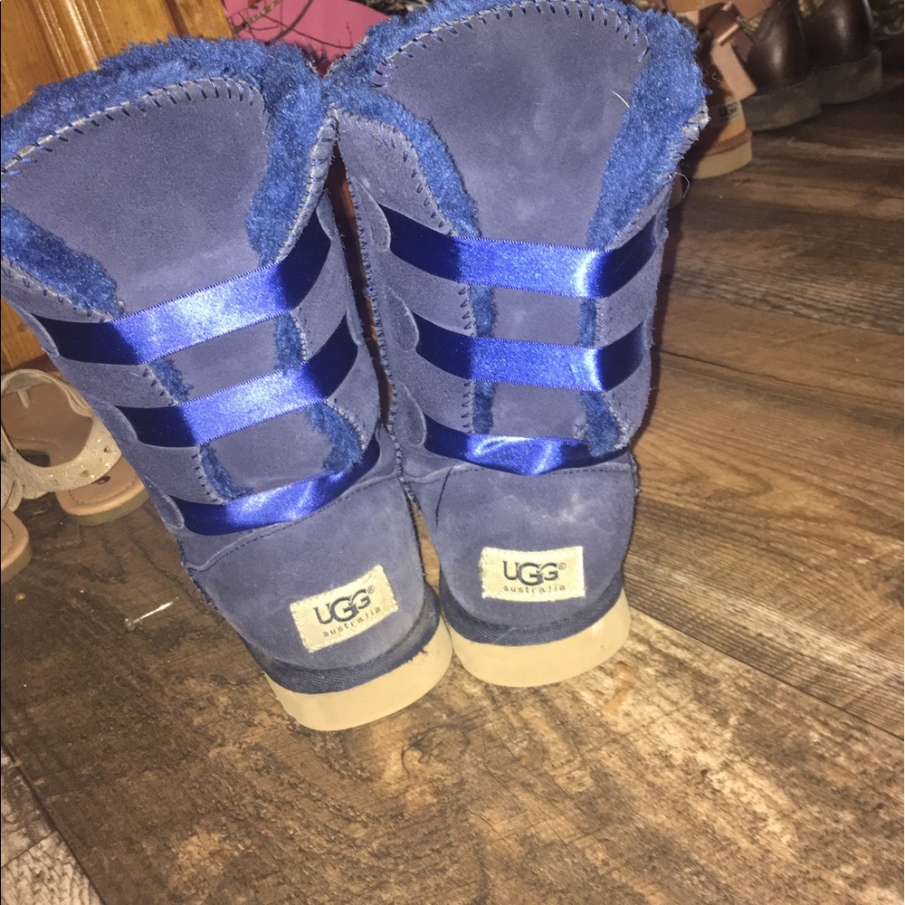 UGGS