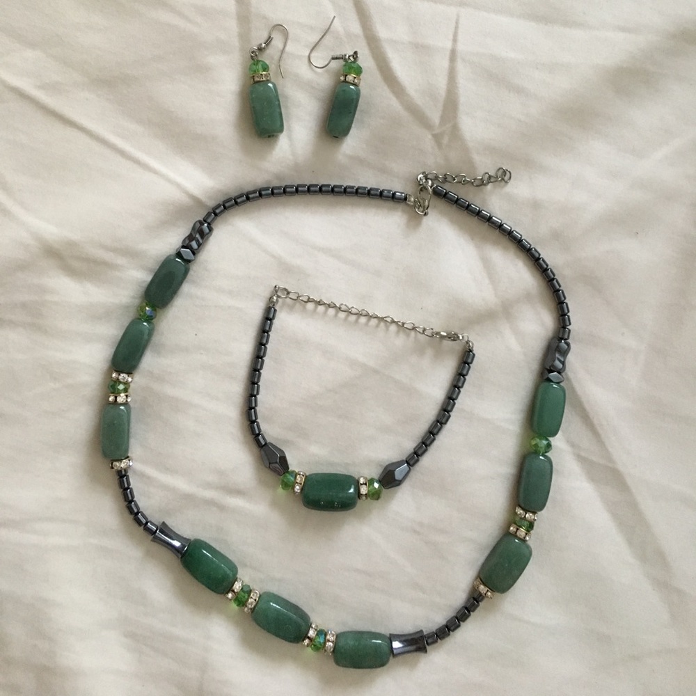 Necklace, bracelet & earrings set